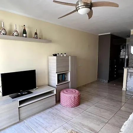 Casa Logan, 1 Bedroom Apartment With Communal Pool Puerto del Carmen  Buitenkant foto