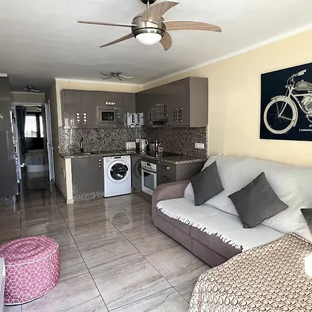 Casa Logan, 1 Bedroom Apartment With Communal Pool Puerto del Carmen  Buitenkant foto